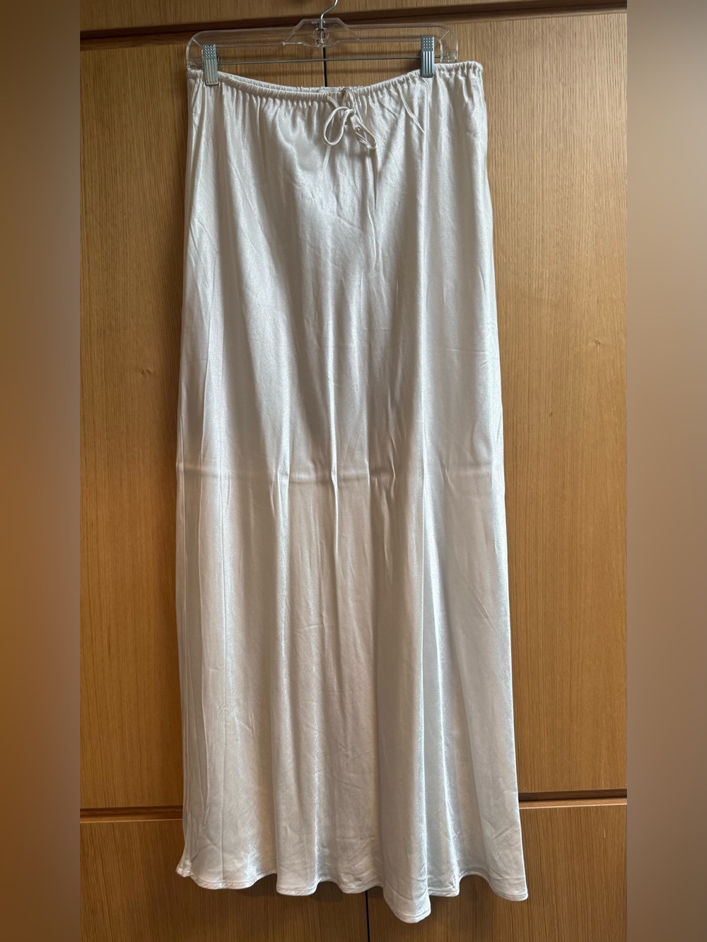 DISSH BLOOM PEARL SATIN MIDI SKIRT - size 10